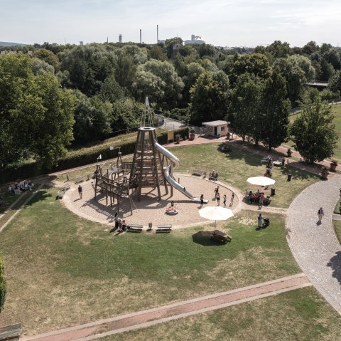 Spielplatz im Br&uuml;ckenkopf-Park, &copy; Tobias Vollmer | Eifel Tourismus GmbH
