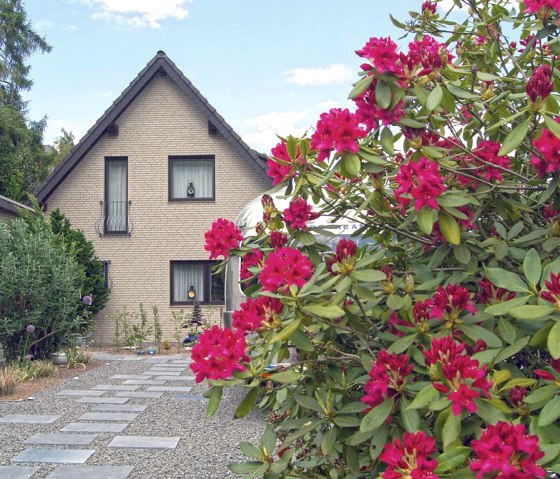 Haus Vorgarten, &copy; B.Serwas