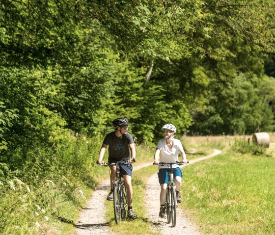 Fietsers op het RurUfer fietspad, &copy; St&auml;dteRegion Aachen