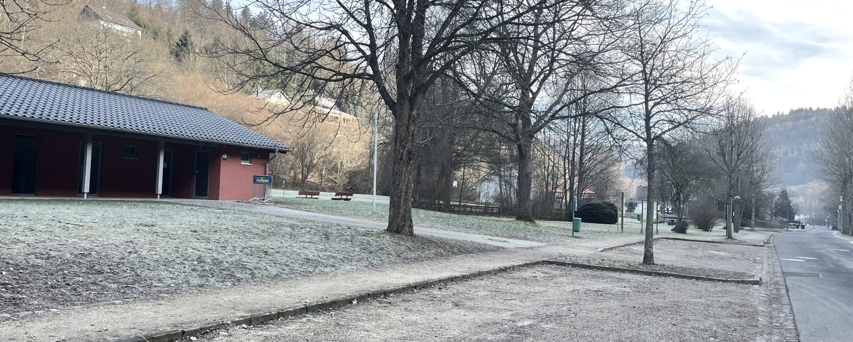Wanderparkplatz Dorfgemeinschaftshaus, &copy; Rursee-Touristik GmbH