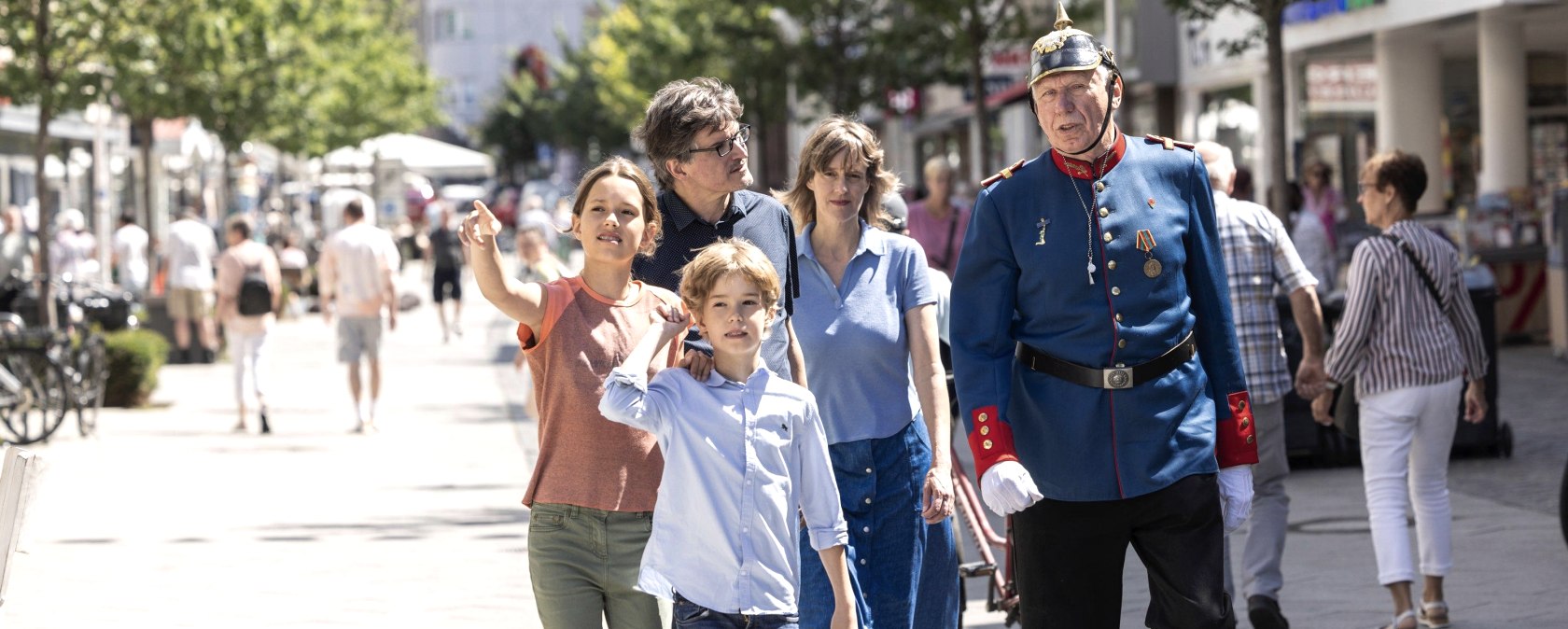 Mit Schutzmann W&ouml;lk unterwegs, &copy; Eifel Tourismus GmbH, Tobias Vollmer