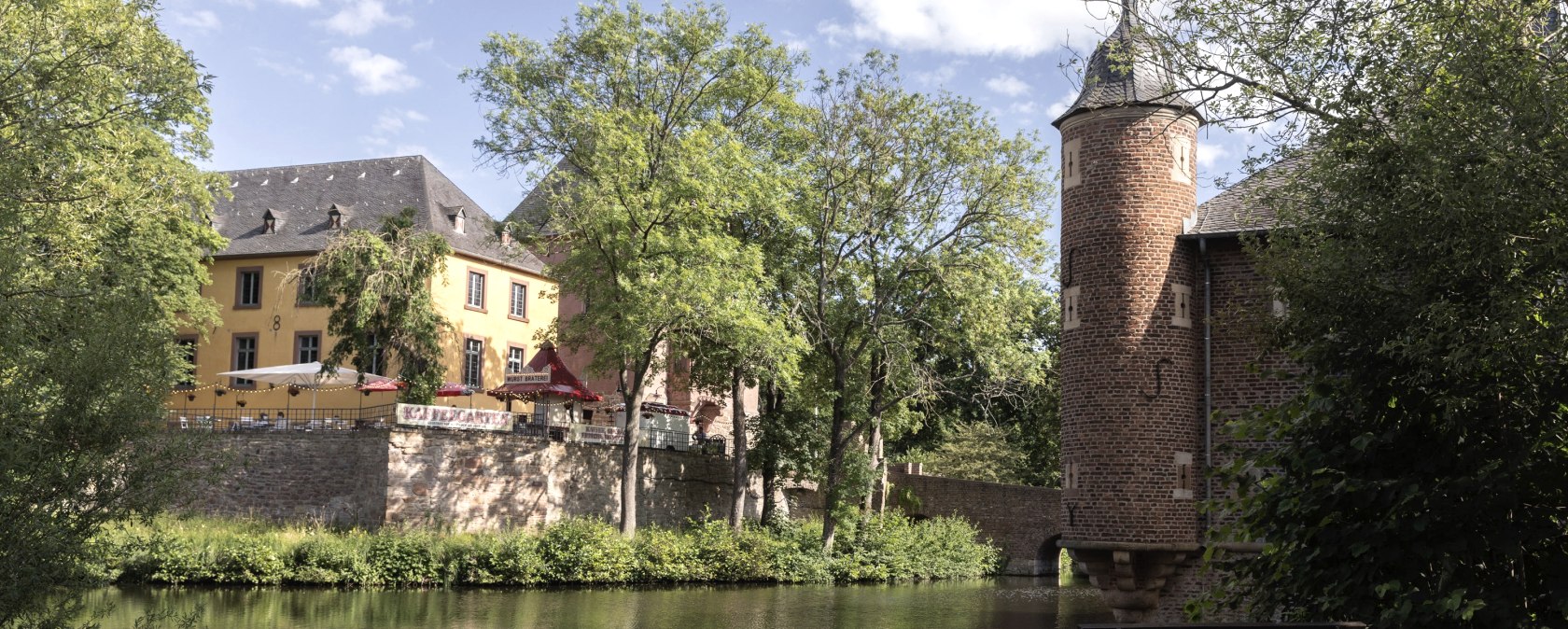 Düren, Kasteel Burgau, © Eifel Tourismus GmbH, Tobias Vollmer-gefördert durch REACT-EU