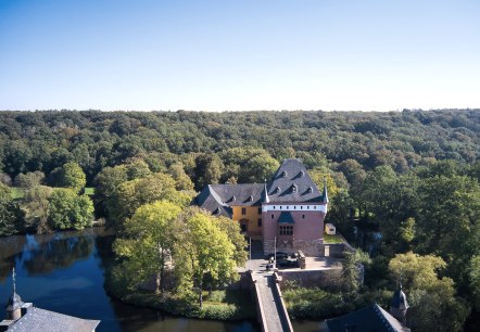 Schloss Bugau - Frontansicht, &copy; VOTH 3D-Touren