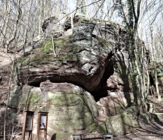 Je me demande qui se cache ici ?, © Karl-Heinz Rosenzweig, Der-eifelyeti.de, © Der-eifelyeti.de