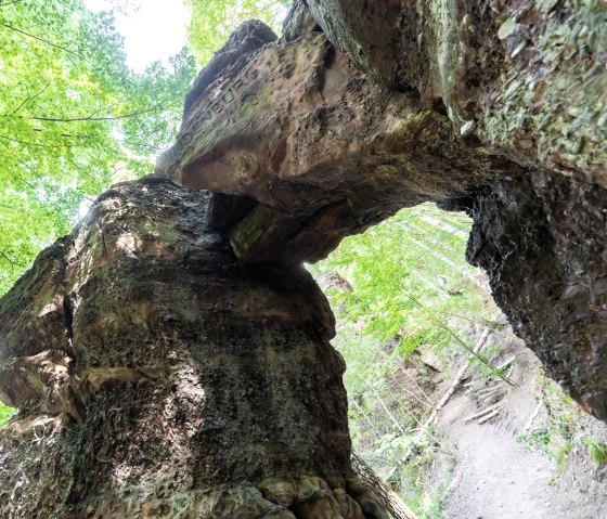 La porte Hindenburg, curieuse formation rocheuse, © Eifel Tourismus GmbH, AR-shapefruit AG