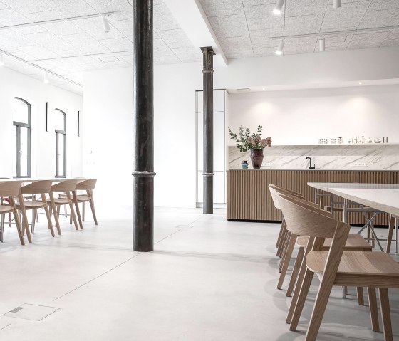 Studio tables, © Studio 10 GbR