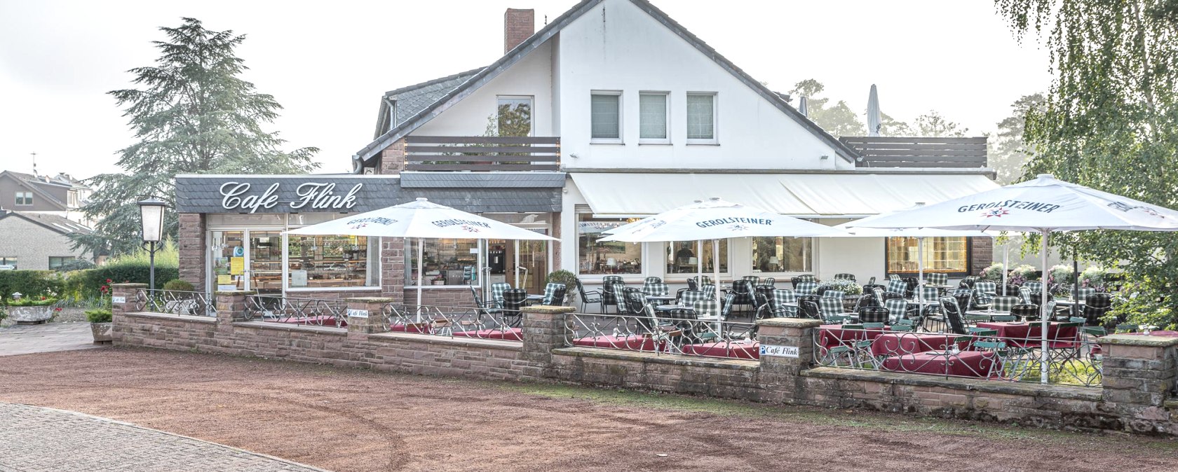 Au&szlig;enansicht Caf&eacute;, &copy; Caf&eacute; Flink