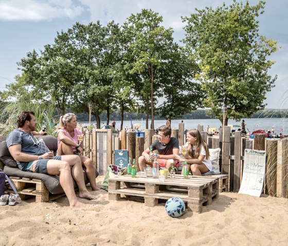 Einkehr am D&uuml;rener Badesee, &copy; Dennis Stratmann | Gr&uuml;nmetropole e.V.