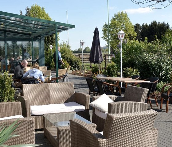 Der Au&szlig;enbereich, &copy; Rotes Einhorn