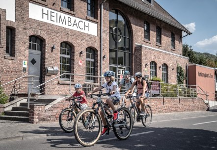 Bahnhof Heimbach mit Nationalpark-Tor, &copy; Dennis Stratmann | Gr&uuml;nmetropole e.V.