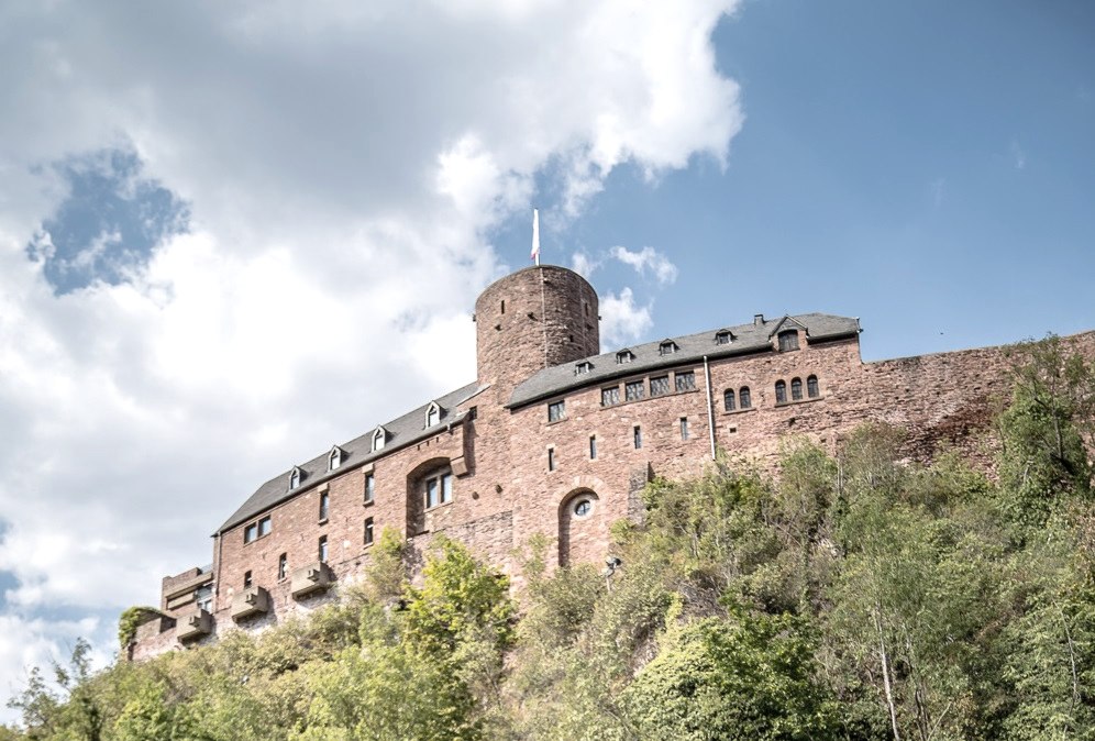 Hengebach Castle in Heimbach in the Eifel region, &copy; Dennis Stratmann | Gr&uuml;nmetropole e.V.
