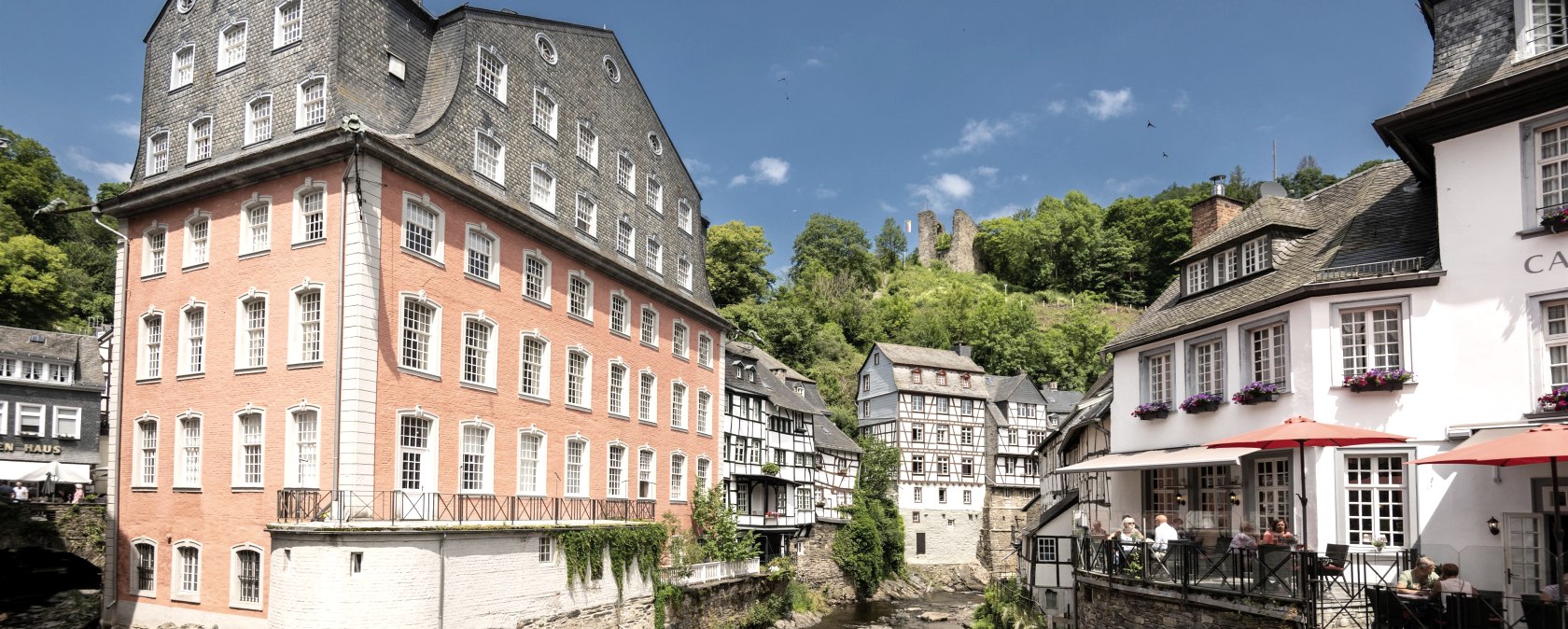 Rotes Haus von der Rurbr&uuml;cke aus, &copy; Dominik Ketz