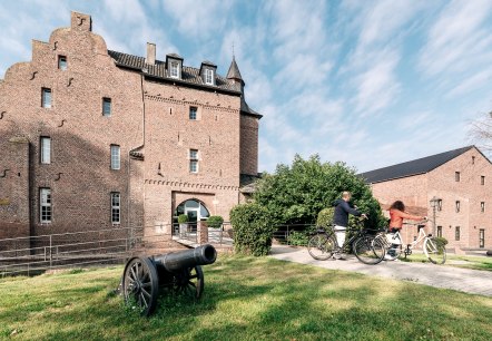 Burg Obbendorf, &copy; Paul Meixner | www.die-wasserburgen-route.de