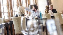 gemütliche Essensatmosphäre, © Restaurant Kaiserblick