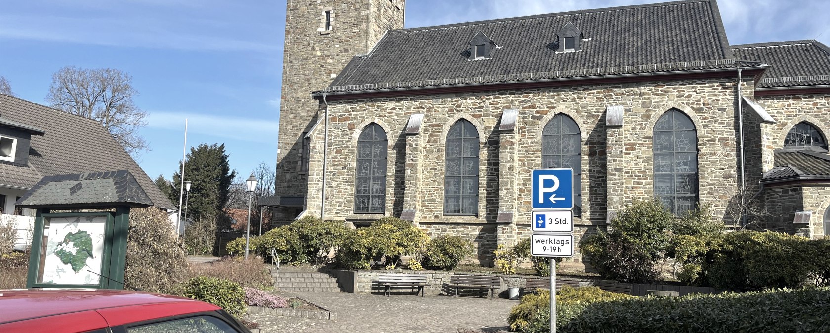 Wanderparkplatz Kirche Kesternich, &copy; Rursee-Touristik GmbH