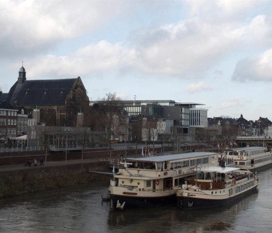 Schiffe auf der Maas, &copy; seeblick-eifel.de