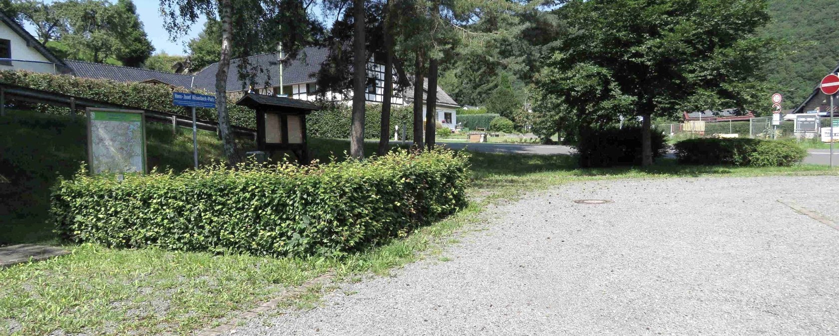 Wanderparkplatz Hans-Josef-Hilsenbeck-Platz, &copy; Rursee-Touristik GmbH