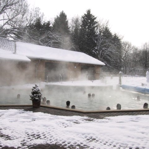 Roetgen Therme Au&szlig;enpool im Winter, &copy; Roetgen Therme / Hotel am Eifelsteig