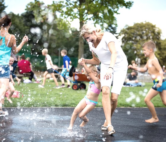 Water fun for young and old, &copy; Sebastian Lehmann, L-S-Photographie.de