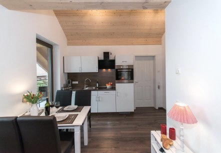 Moderner Koch-/ Essbereich, © Ferienwohnung Nordeifel