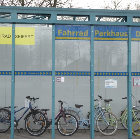 Fahrradparkhaus D&uuml;ren, &copy; D&uuml;ren Tourismus