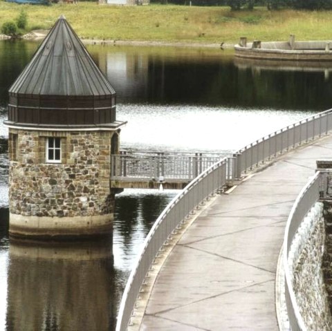 Dreil&auml;gerbachtalsperre stuwdamwand, &copy; Wolfgang Tscherner