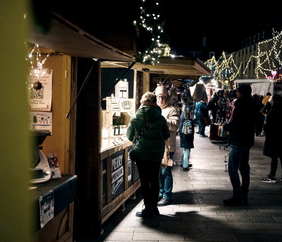 Weihnachtsmarkt_Düren_Stände, © Stadt Düren