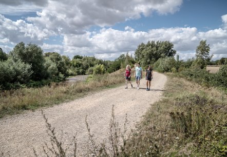 Entlang der renaturierten Inde, &copy; Dennis Stratmann | Kreis D&uuml;ren