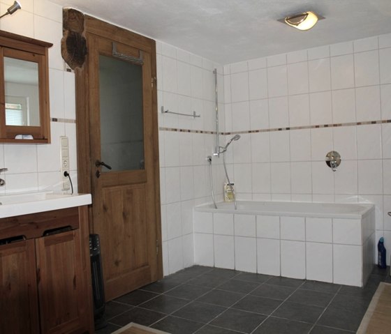 Ferienhaus "Rurtalgarten" - Bad