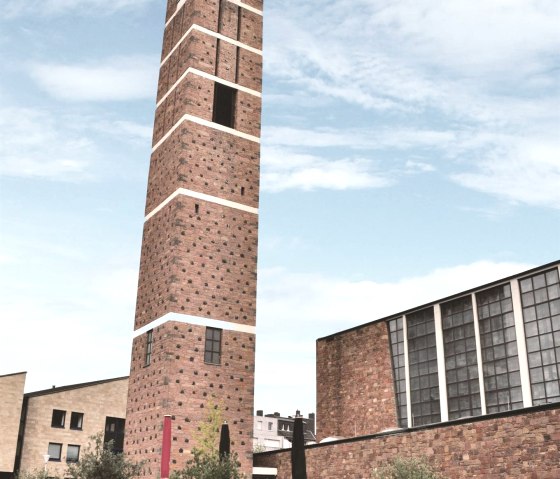 Annakirche Turm gesamt, &copy; WIN.DN GmbH, Foto: Tatjana Pradzynski