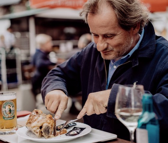 Bayrische Spezialit&auml;ten, &copy; Burgrestaurant Nideggen