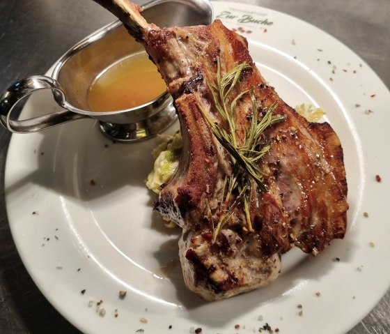 Gerichte im Nassenhof, &copy; Restaurant Zur Buche im Nassenhof